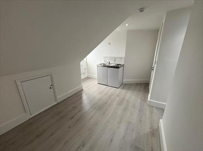 Studio Flat, Colville Road, E11