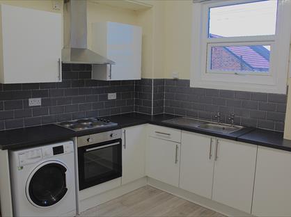 1 Bed Maisonette, Cross Street, M33