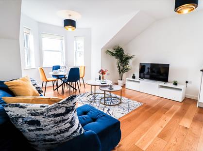 2 Bed Flat, Hereford Square, SW7