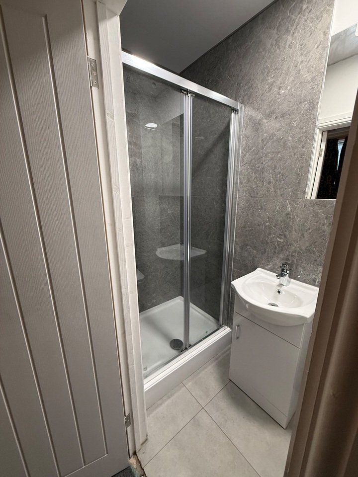 Additional image 16 of Room in a Shared House, Upperton Road, LE3, N1 7GU