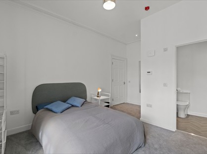 Room in a Shared House, Wyndham Square, PL1