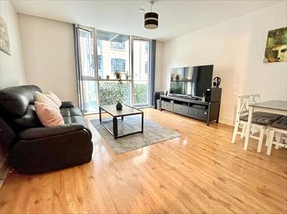 2 Bed Flat, Gowers Walk, E1