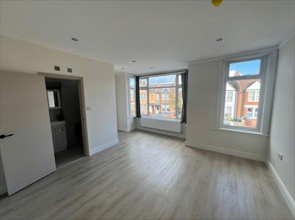 Room in a Shared House, Lincoln Road, SE25