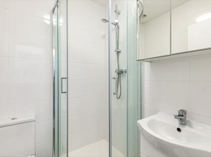 Studio Flat, Warwick Road, SW5