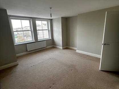 2 Bed Flat, Courtlands Place, BN21