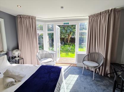 Studio Flat, Knyveton Rd, BH1