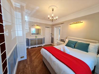 1 Bed Flat, Knyveton Rd, BH1