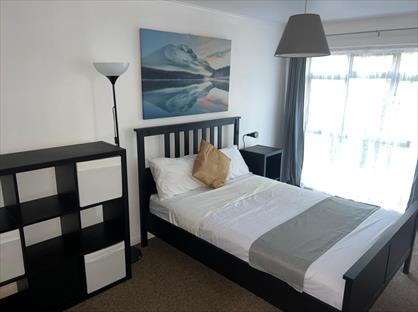 Room in a Shared House, Ravensfield, SS14