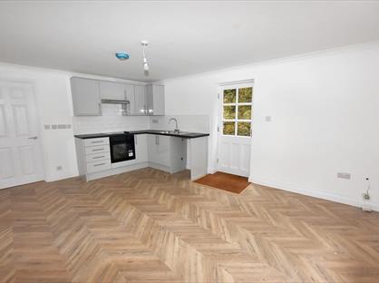 1 Bed Flat, West End, TR15