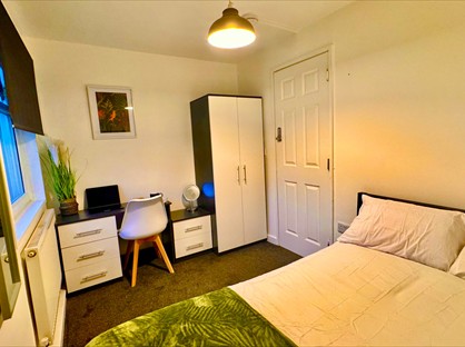 Room in a Shared House, Sheffield, S2