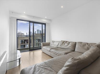 1 Bed Flat, Werner Court, E3