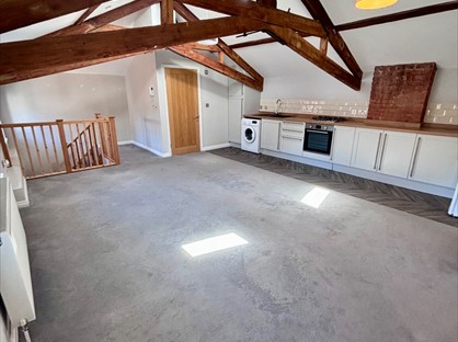 2 Bed Flat, Damory Street, DT11