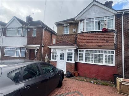3 Bed Semi-Detached House, Laburnum Road, UB3
