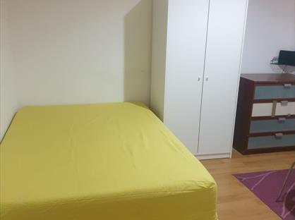 Room in a Shared House, Bishops Park Road, SW16