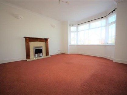 2 Bed Flat, Ensbury Avenue, BH10
