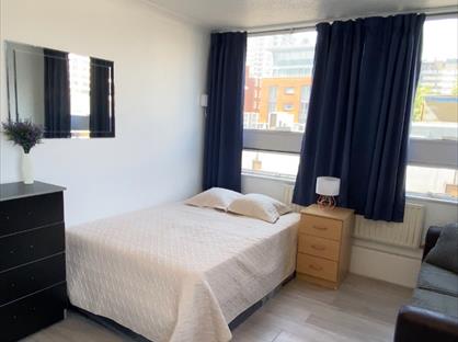 Room in a Shared Flat, Landward Court, W1H