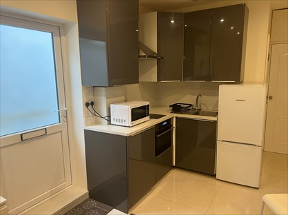 Studio Flat, North Crescent, N3