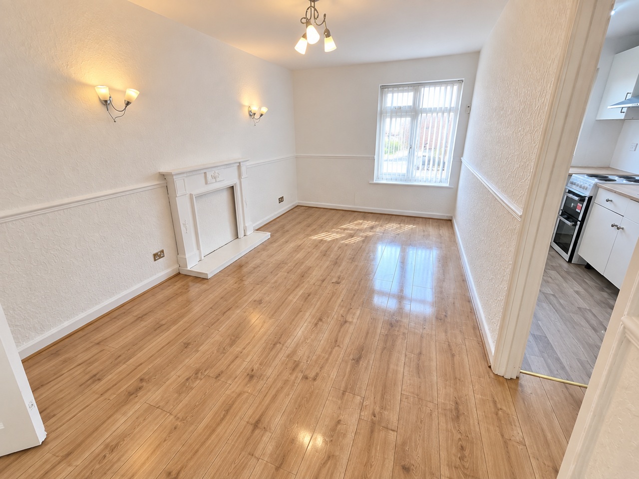 1 Bed Flat, Carden Close, L4 photo 2
