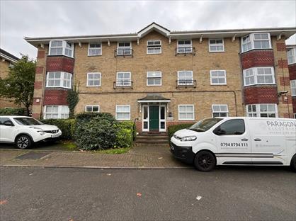 2 Bed Flat, The Rowans, SS9