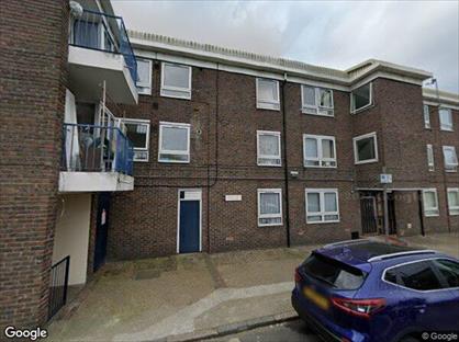 3 Bed Flat, Leven Road, E14