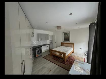 Room in a Shared House, Seelig Avenue, NW9