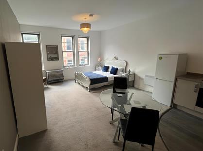 Room in a Shared House, Ye Olde Jug And Glass, NG21