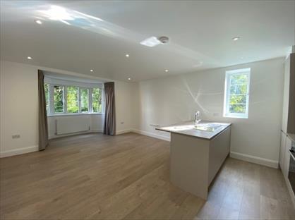 1 Bed Flat, Crouch End Hill, N8