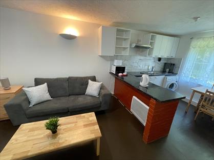 2 Bed Flat, Kingfisher Way, NW10