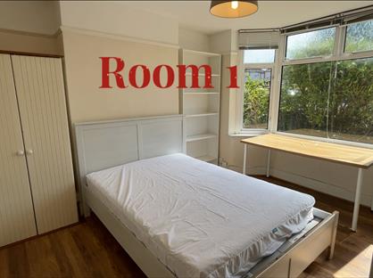 Room in a Shared House, Wades Road, BS34