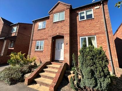 3 Bed Detached House, Rose Hill Drive, S75