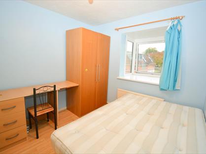 Room in a Shared House, Ironmongers Place, E14