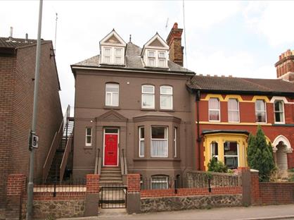 Studio Flat, Tonbridge Road, ME16