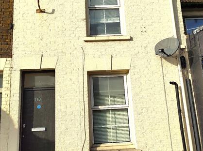 3 Bed Terraced House, Delce Road, ME1