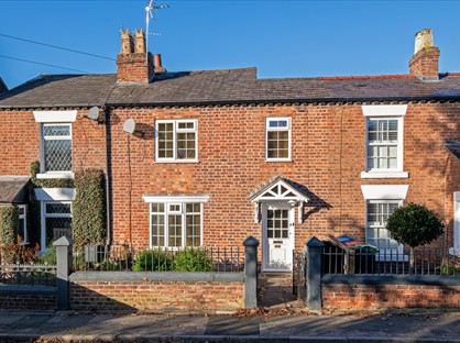 2 Bed Terraced House, Heath Lane, CH3