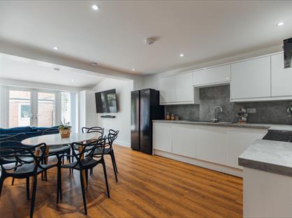 6 Bed Semi-Detached House, Radmoor Road, LE11