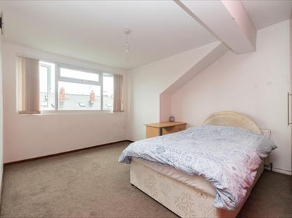 Room in a Shared House, Oatland Road, LS7