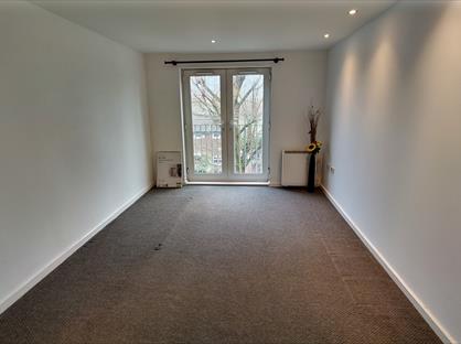 2 Bed Flat, Elmira Way, M5