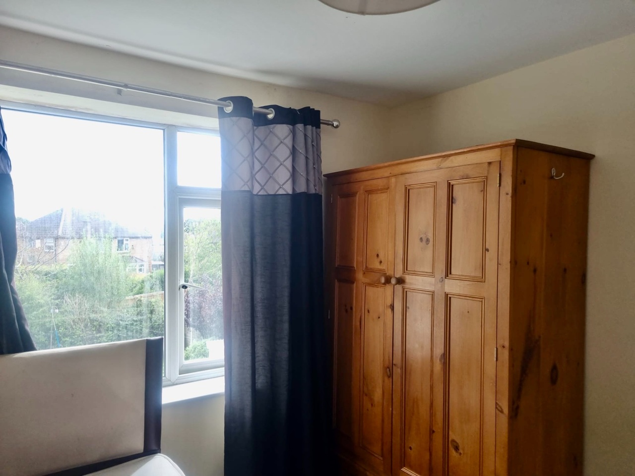 1 Bed Flat, Carr Manor Road, LS17 photo 3