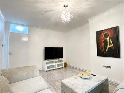 2 Bed Flat, Hume Court, N1