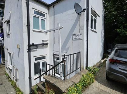 2 Bed Flat, Napier Road, LU1