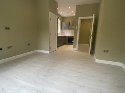 2 Bed Flat, Davenport Park Road, SK2