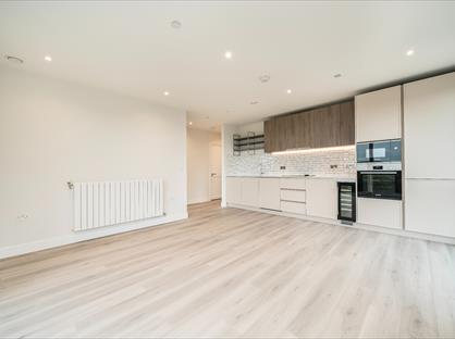 2 Bed Flat, Wallace Court, SE3