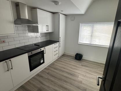 2 Bed Flat, Hartshill Road, ST4