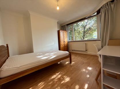 4 Bed Terraced House, Filton Avenue, BS34