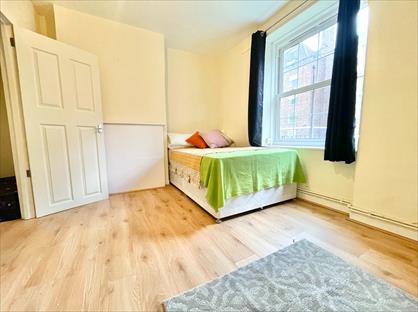 Room in a Shared House, Berwyn House, N16