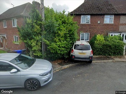 Room in a Shared House, Crawley, M22
