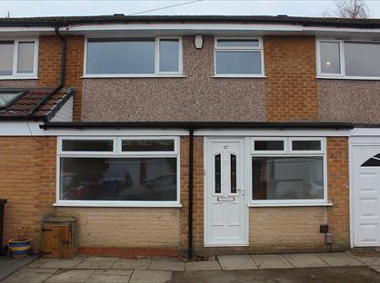 3 Bed Terraced House, Dawlish Close, SK7