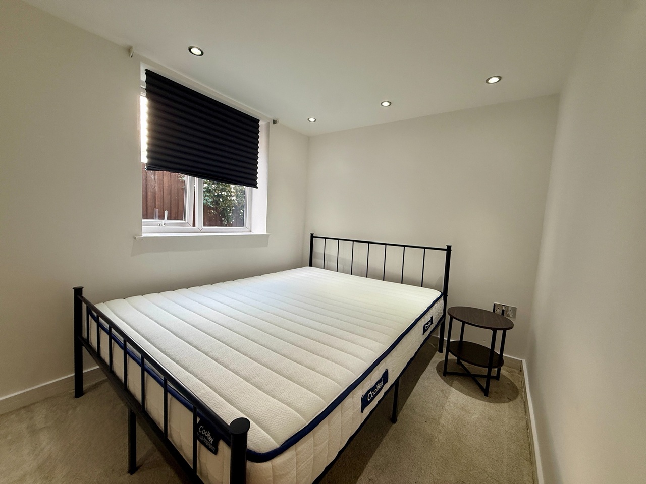 1 Bed Flat, Penarth Road, CF11 photo 5
