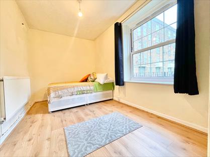 Room in a Shared House, Berwyn House, N16