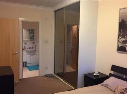 3 Bed Flat, Boardwalk Place, E14